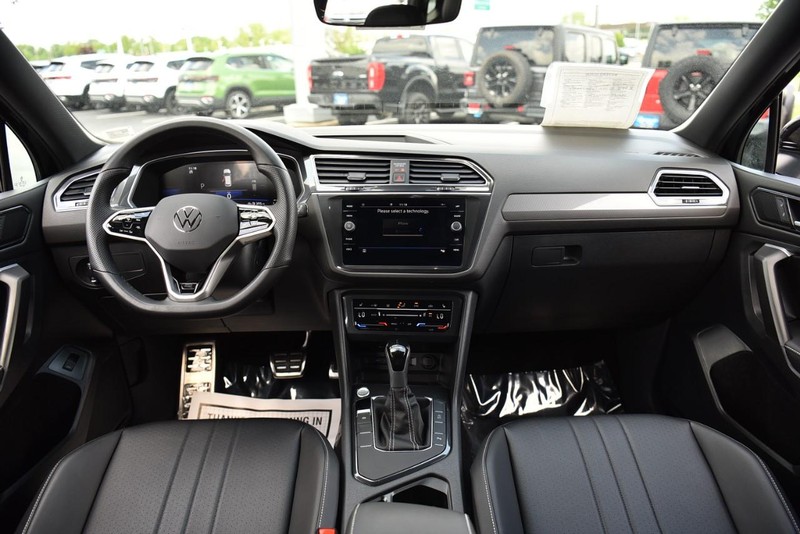 Volkswagen Tiguan Vehicle Image 07