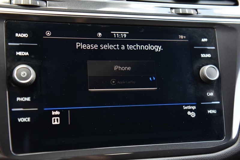 Volkswagen Tiguan Vehicle Image 14
