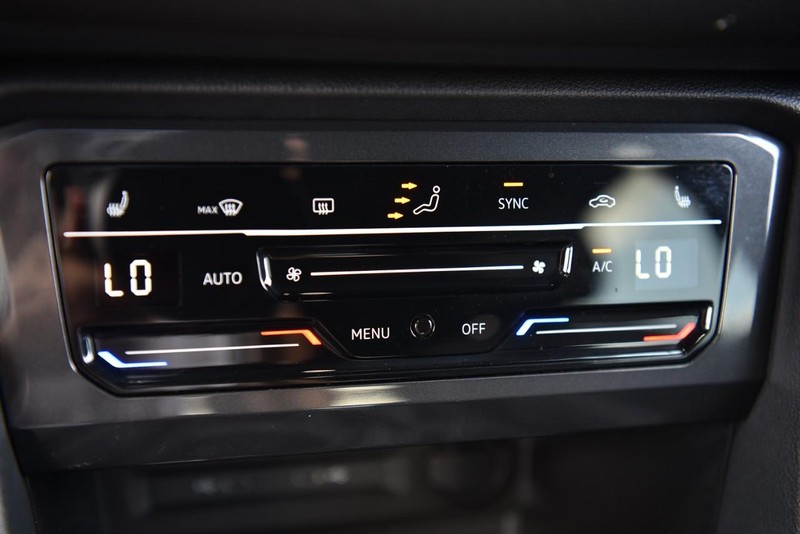 Volkswagen Tiguan Vehicle Image 15