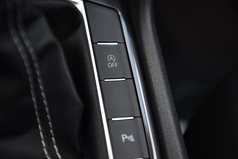 Volkswagen Tiguan Vehicle Image 18