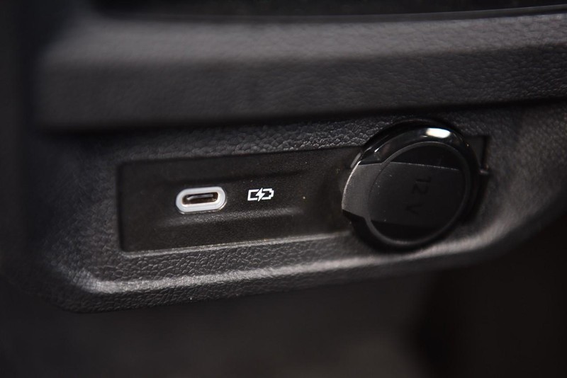 Volkswagen Tiguan Vehicle Image 25