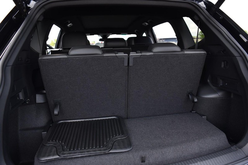 Volkswagen Tiguan Vehicle Image 27