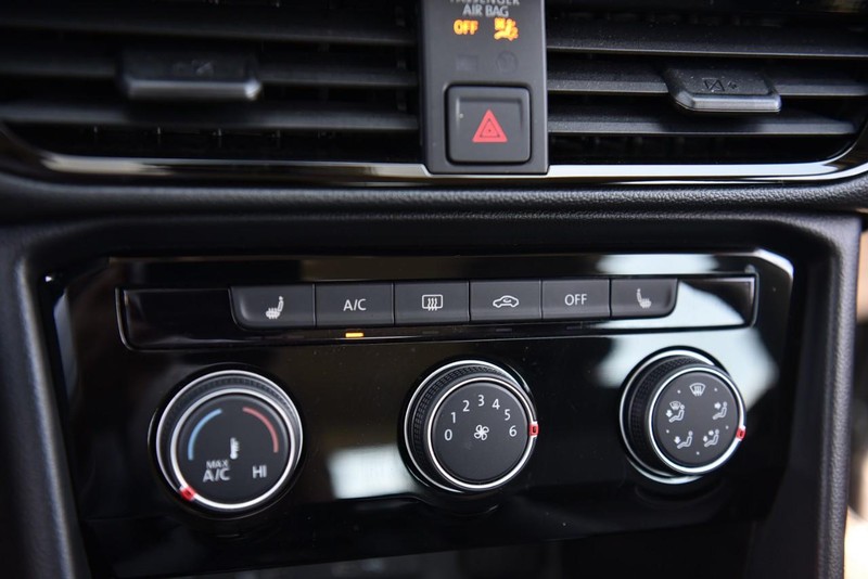 Volkswagen Taos Vehicle Image 15