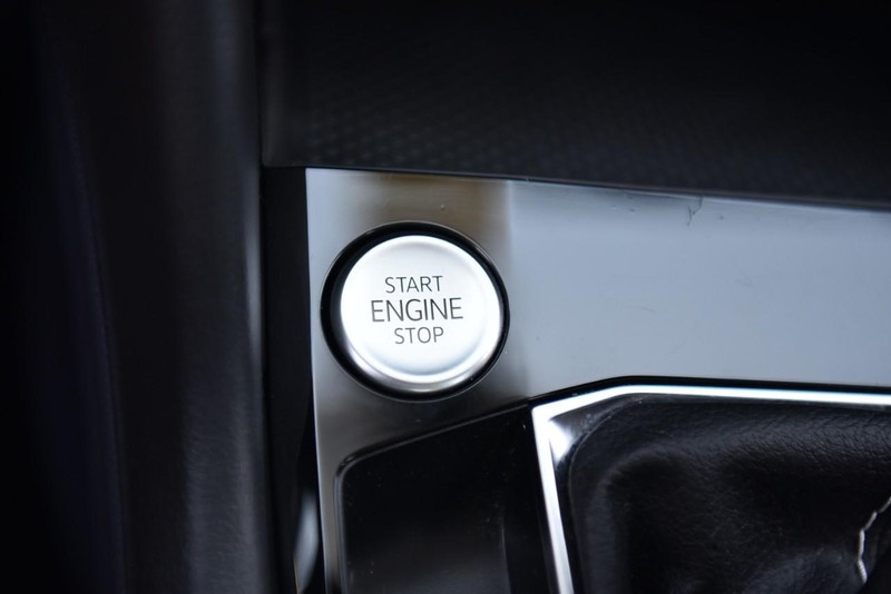 Volkswagen Taos Vehicle Image 17