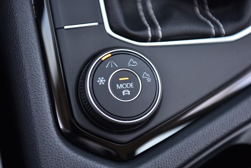 Volkswagen Taos Vehicle Image 18