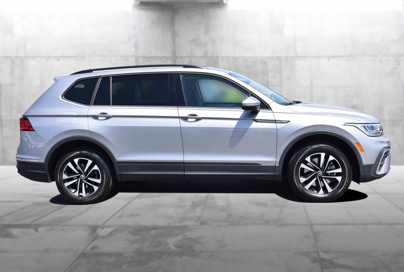 Volkswagen Tiguan Vehicle Image 05