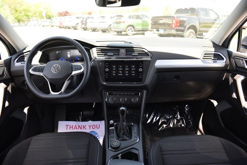 Volkswagen Tiguan Vehicle Image 07