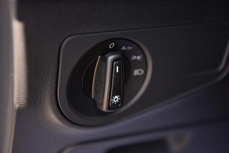 Volkswagen Tiguan Vehicle Image 10
