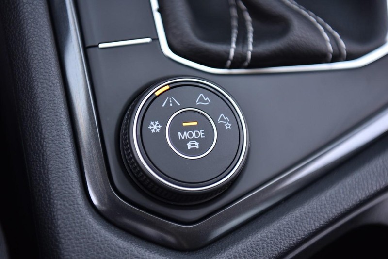 Volkswagen Tiguan Vehicle Image 17