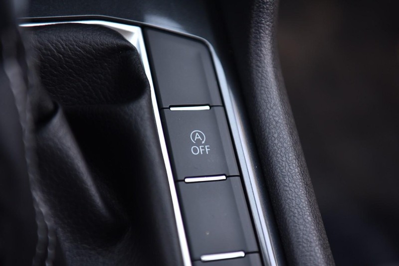Volkswagen Tiguan Vehicle Image 18