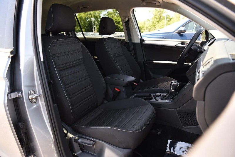 Volkswagen Tiguan Vehicle Image 21