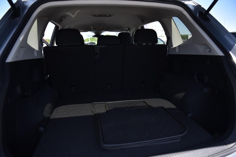 Volkswagen Tiguan Vehicle Image 24