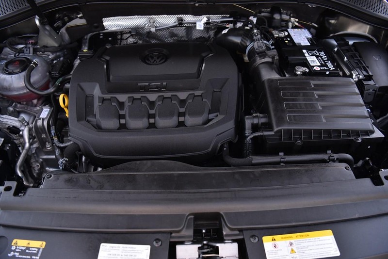 Volkswagen Tiguan Vehicle Image 25
