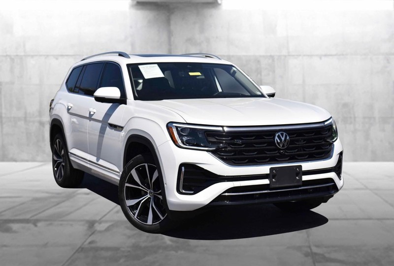 Volkswagen Atlas Vehicle Image 02