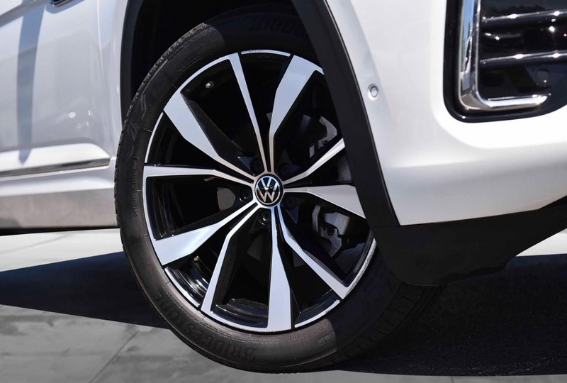 Volkswagen Atlas Vehicle Image 03