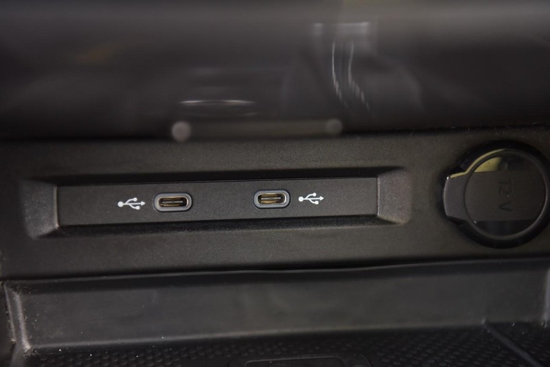 Volkswagen Tiguan Vehicle Image 16