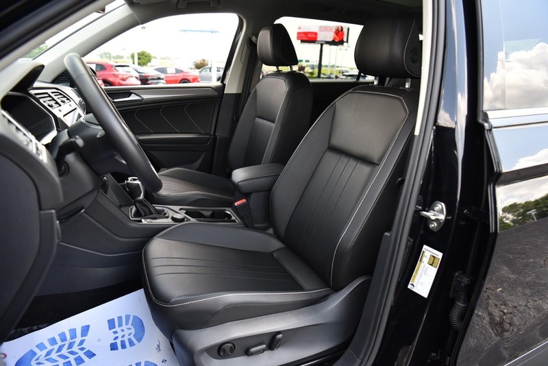 Volkswagen Tiguan Vehicle Image 21