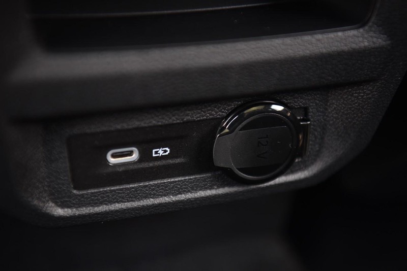 Volkswagen Tiguan Vehicle Image 26