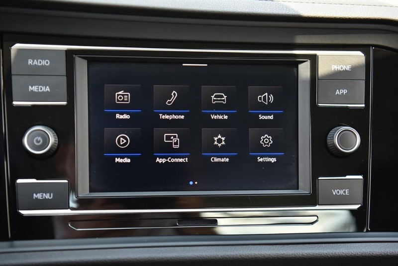Volkswagen Jetta Vehicle Image 14
