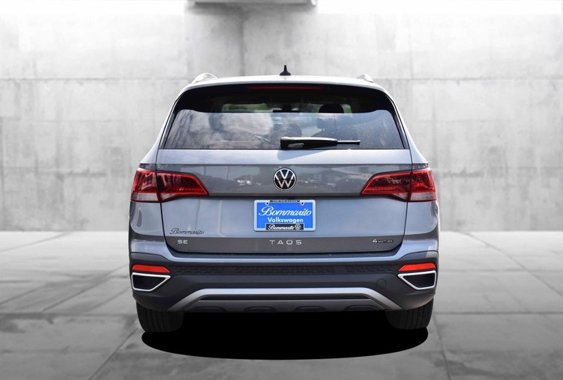 Volkswagen Taos Vehicle Image 06