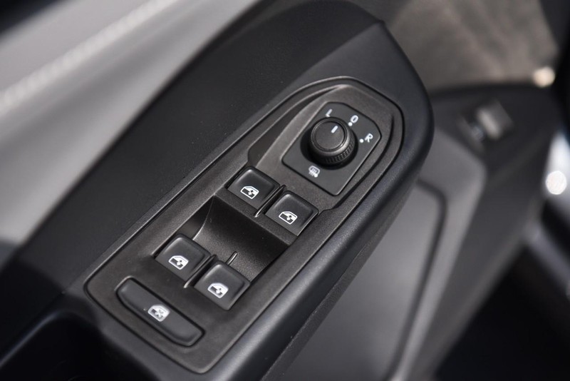 Volkswagen Taos Vehicle Image 08