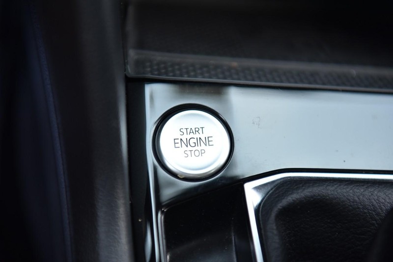 Volkswagen Taos Vehicle Image 17