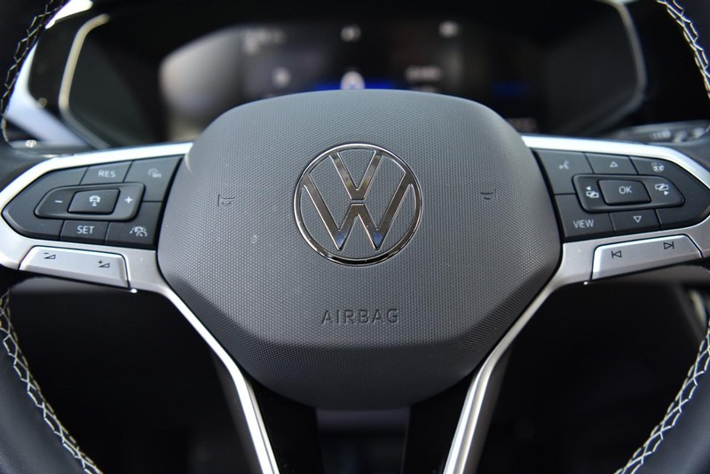 Volkswagen Taos Vehicle Image 20