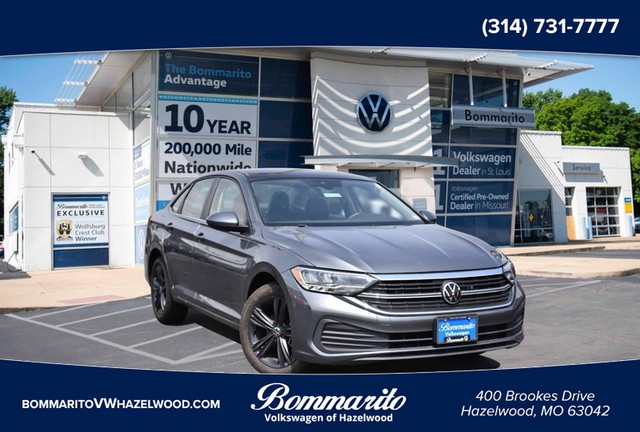 2024 Volkswagen Jetta SE at Frazier Automotive in Hazelwood MO