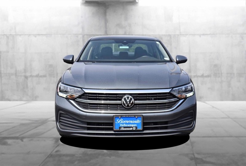 Volkswagen Jetta Vehicle Image 04