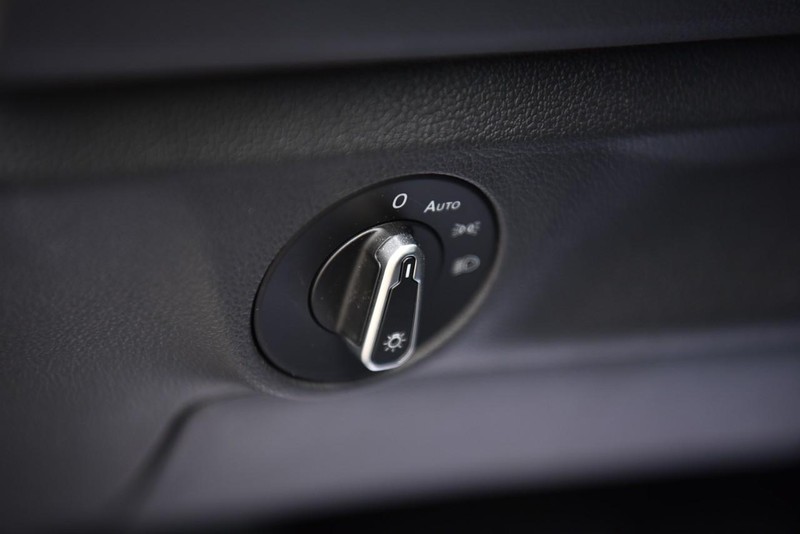Volkswagen Jetta Vehicle Image 11