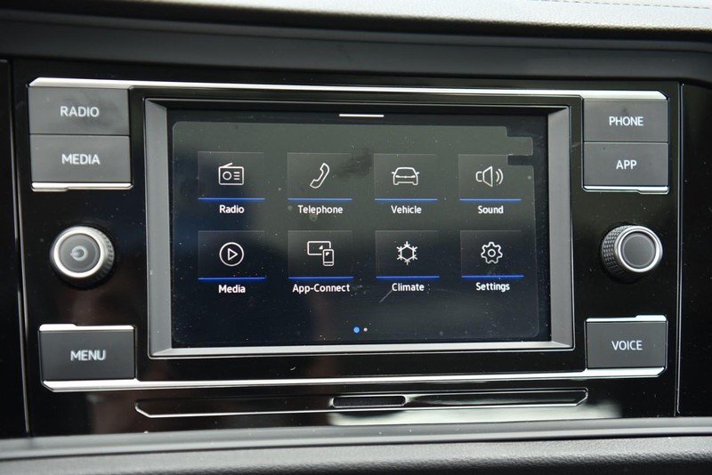 Volkswagen Jetta Vehicle Image 14