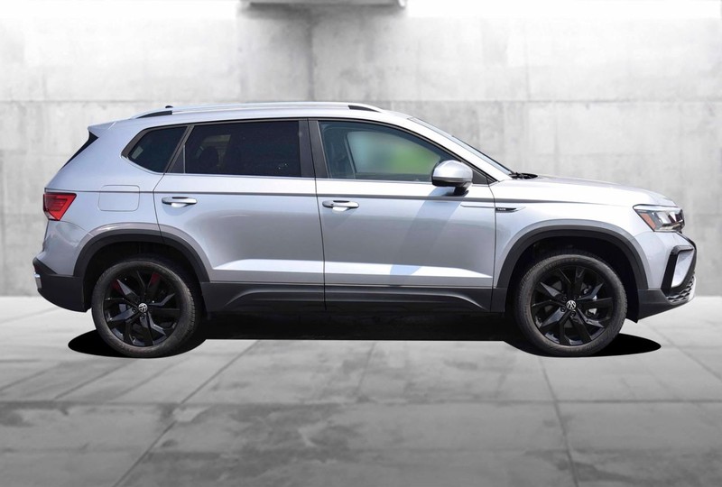 Volkswagen Taos Vehicle Image 05