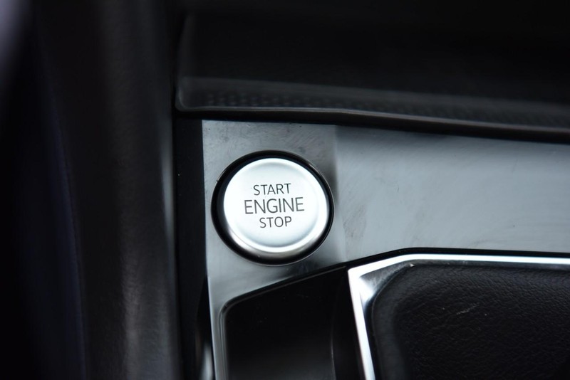 Volkswagen Taos Vehicle Image 17