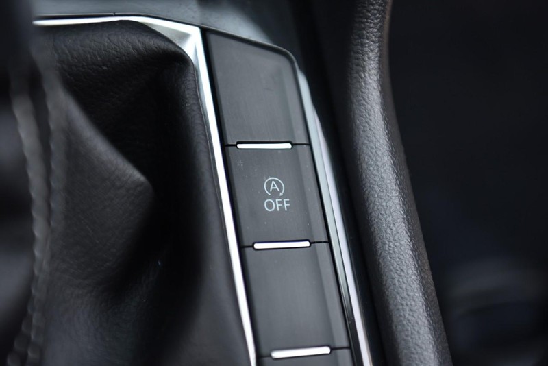 Volkswagen Taos Vehicle Image 18