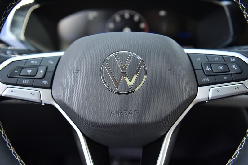 Volkswagen Taos Vehicle Image 19