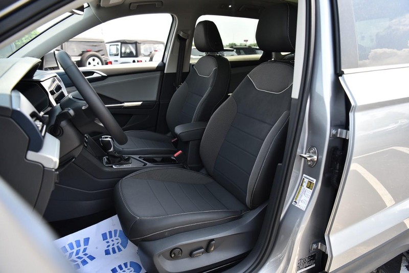 Volkswagen Taos Vehicle Image 20