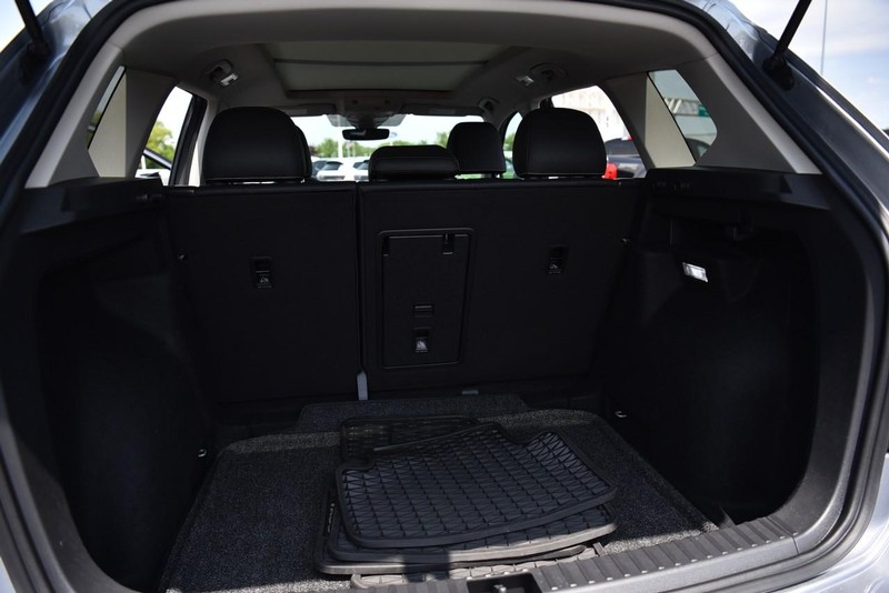 Volkswagen Taos Vehicle Image 26