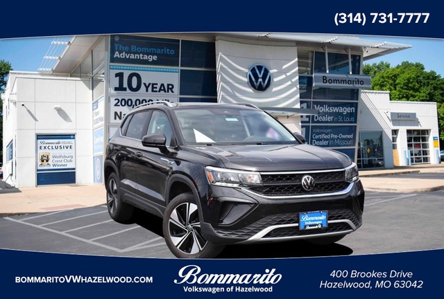 2024 Volkswagen Taos SE at Frazier Automotive in Hazelwood MO