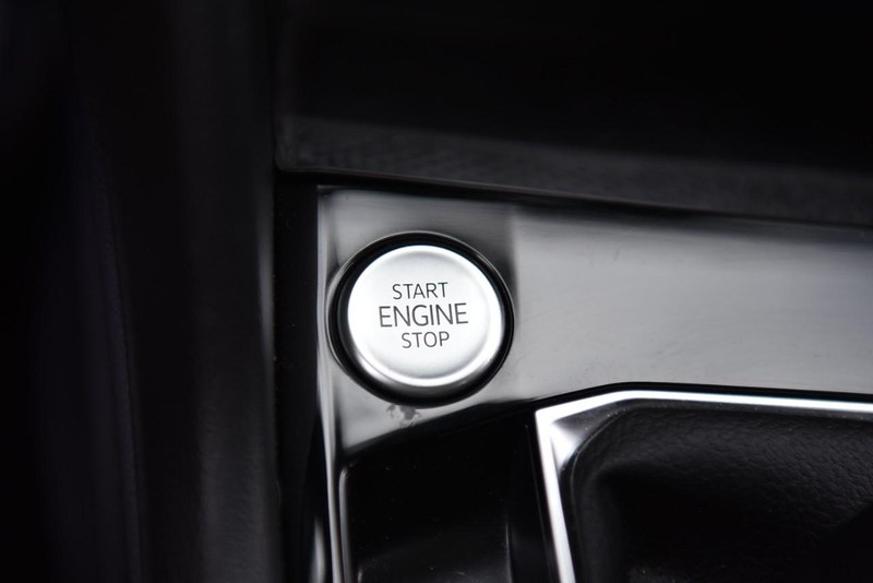 Volkswagen Taos Vehicle Image 17