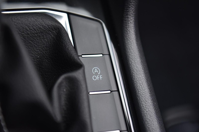 Volkswagen Taos Vehicle Image 19