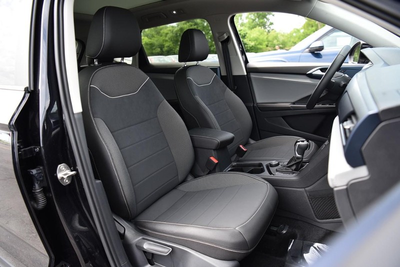Volkswagen Taos Vehicle Image 22