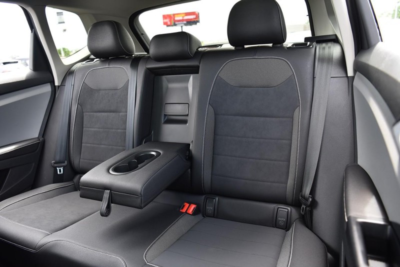 Volkswagen Taos Vehicle Image 24