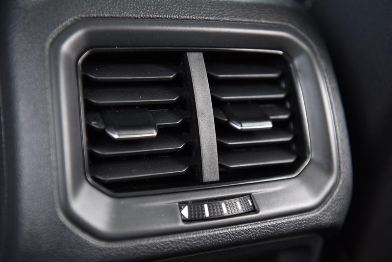 Volkswagen Taos Vehicle Image 25