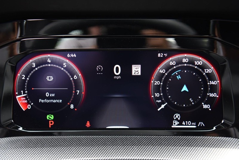 Volkswagen GOLF GTI Vehicle Image 11