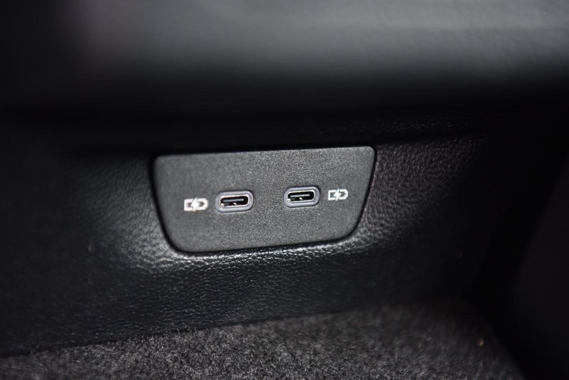 Volkswagen GOLF GTI Vehicle Image 24
