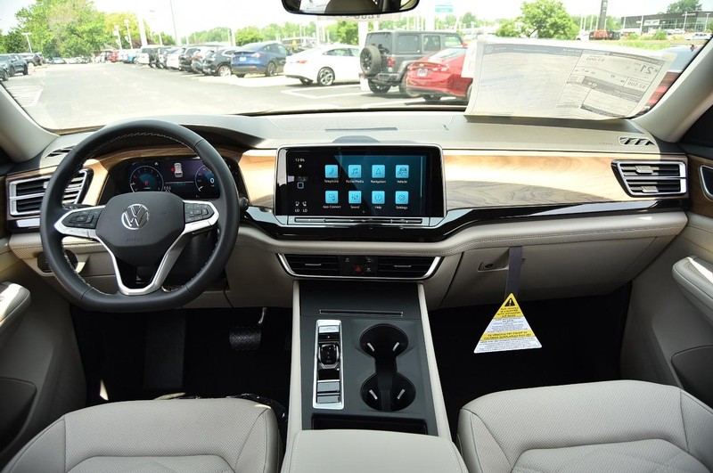 Volkswagen Atlas Vehicle Image 07