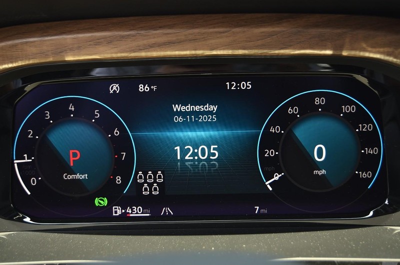 Volkswagen Atlas Vehicle Image 11
