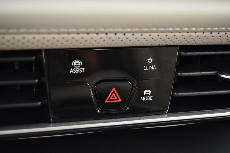 Volkswagen Atlas Vehicle Image 14