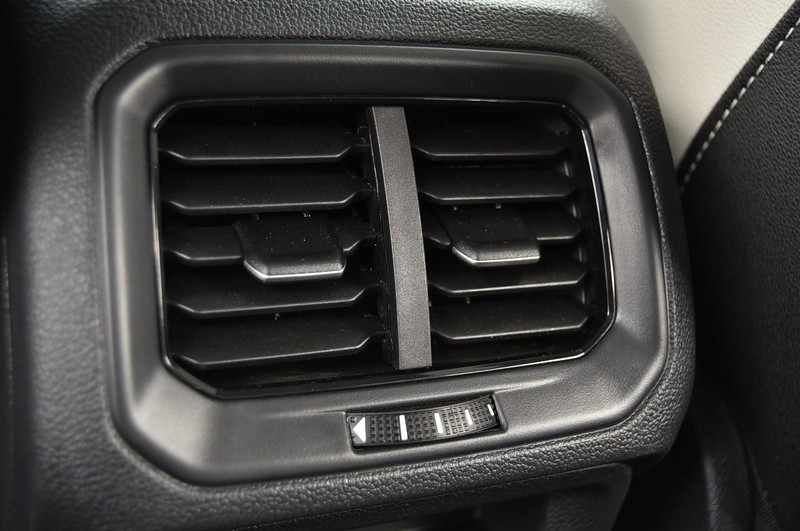 Volkswagen Taos Vehicle Image 21