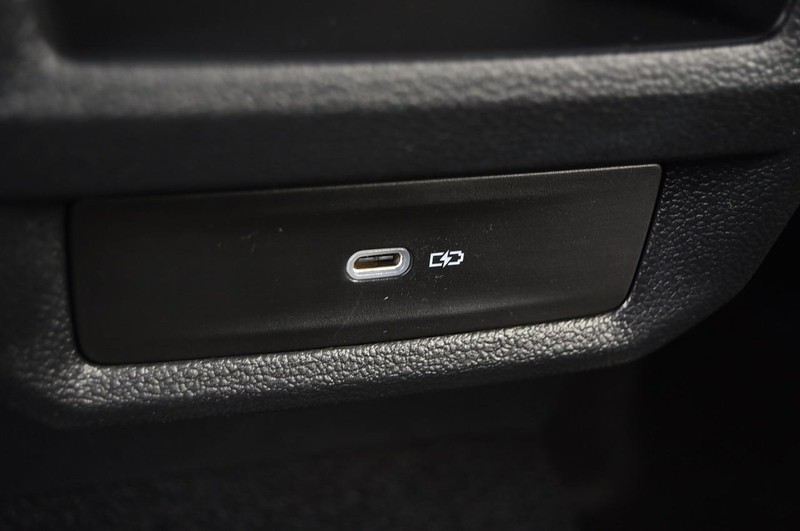 Volkswagen Taos Vehicle Image 22